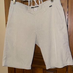 Travis Matthew Khaki Performance/Golf short Sz 30 Inseam 10”. Like new.